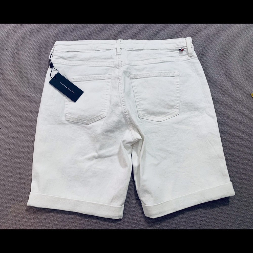 NWT Shorts: Denim, Cuffed, Mid-Rise, 9" Inseam, White, Tommy Hilfiger - Picture 6 of 12